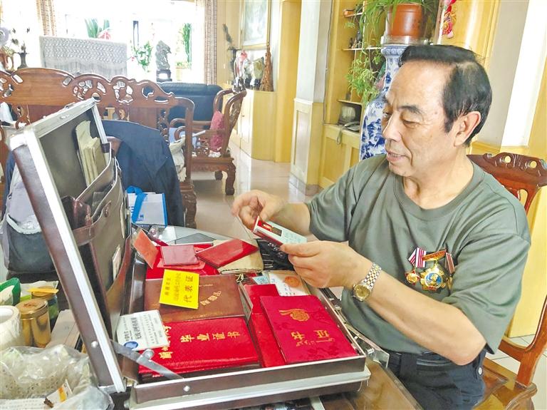 老兵茍永生“退伍不褪色” 晚年投身公益“新戰場”