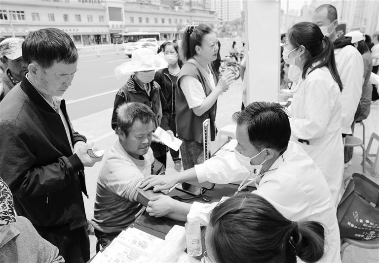 蘭州：公益服務多姿多彩 切實解決百姓身邊問題